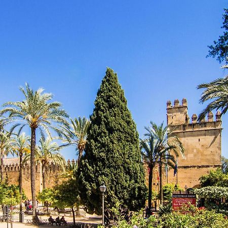 Lovely Apartment In Cordoba With Kitchen Exterior photo